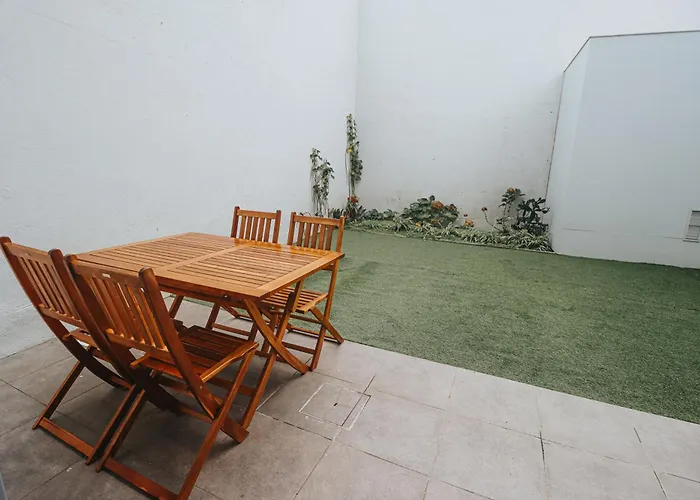 Peace In Azores Πανσιόν *